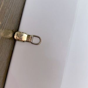 Gold Lv lock it